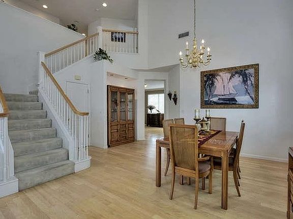 3rd image of 350 Huckleberry Dr