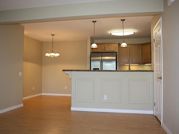 5th image of 5404 Balboa Arms Dr Unit 374