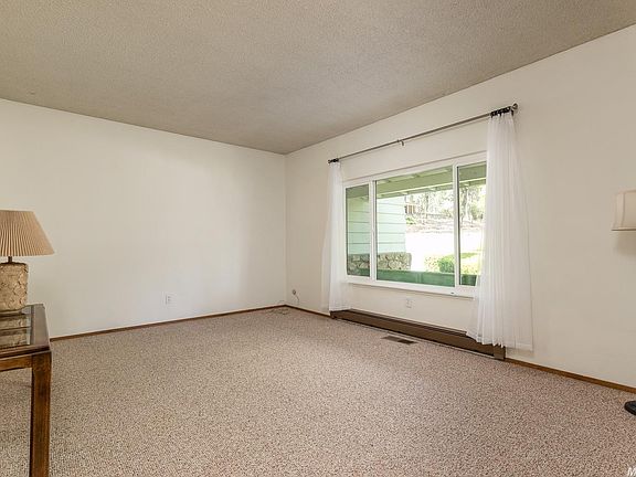 4th image of 2260 Sunny Oak Dr