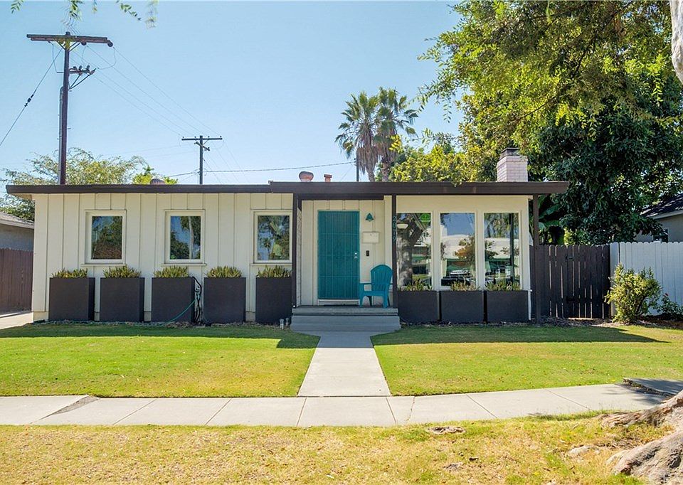1st image of 2879 N Bellflower Blvd