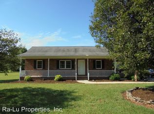1428 Oak Ridge Rd, Kernersville, NC 27284