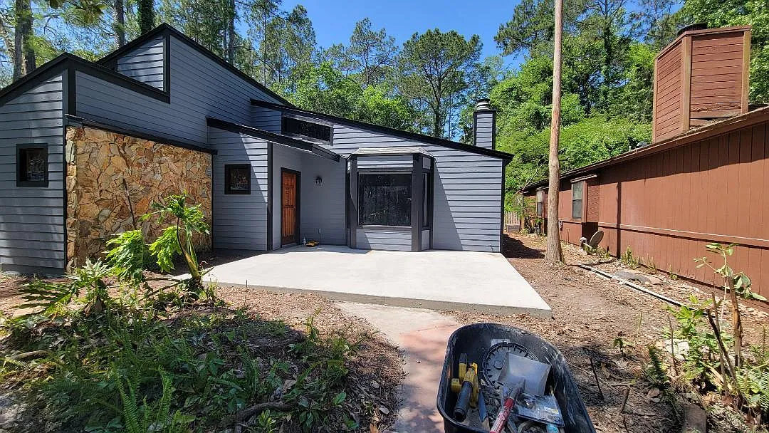 3 bed, 1250 sqft, $1,799 — Photo 1