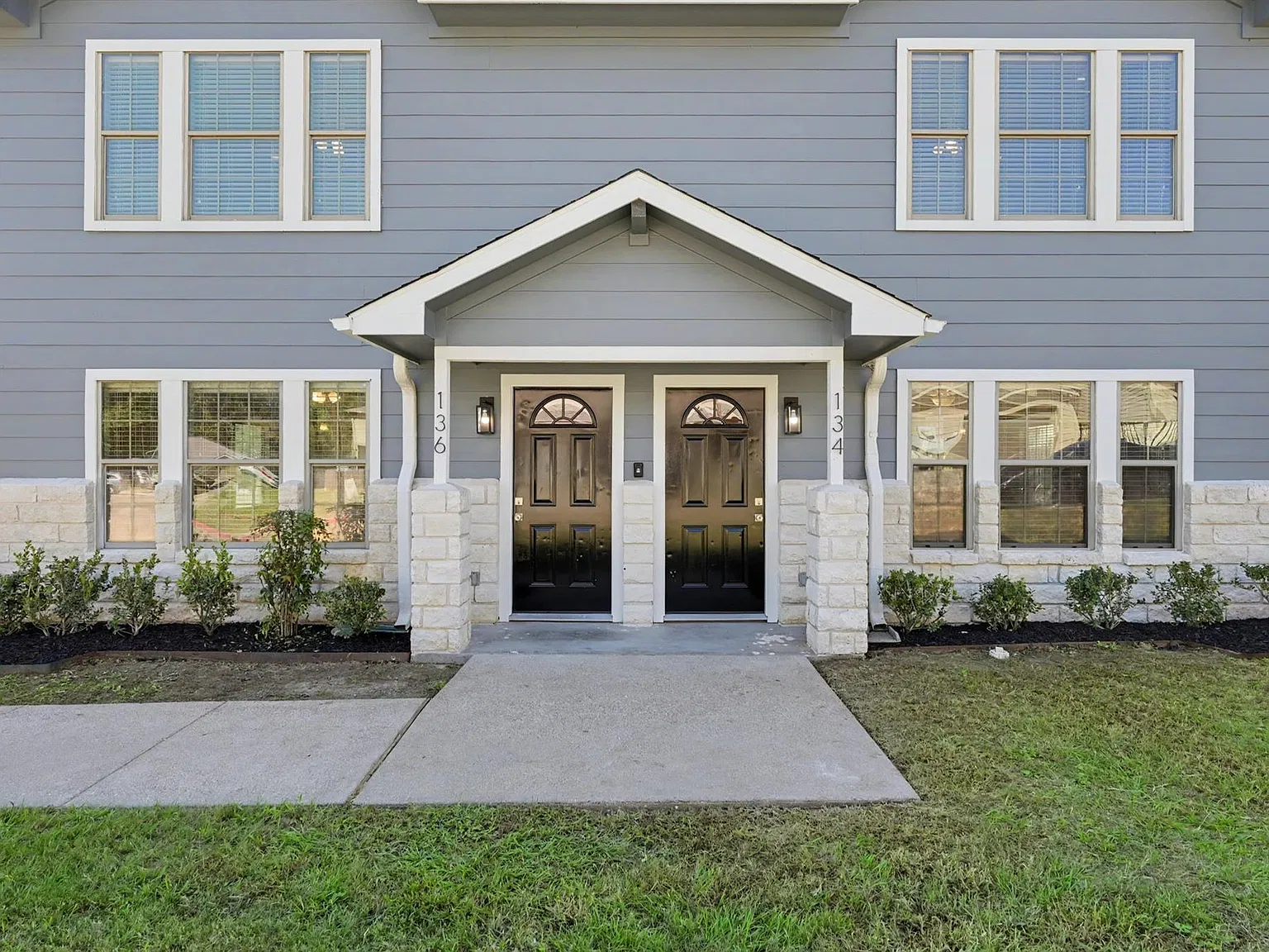 3 bed, 3.0 bath, 2765 sqft, $1,550 — Photo 4