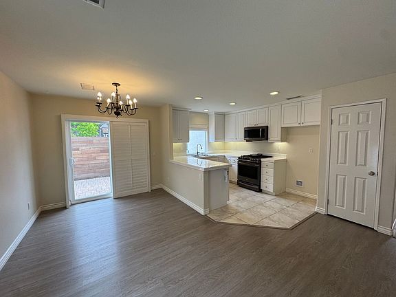 2nd image of 3231 Royal Oaks Dr