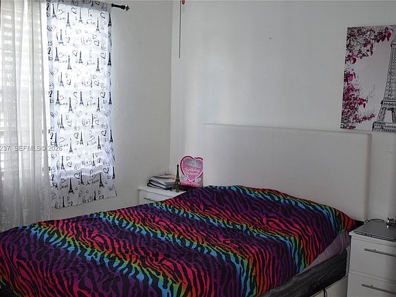 4th image of 1335 W 68th St APT 106