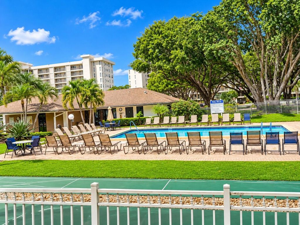 2601 S Course Dr APT 104, Pompano Beach