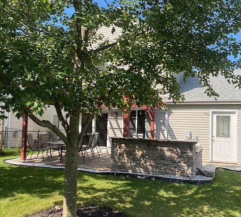3rd image of 2468 Hillsboro Ln