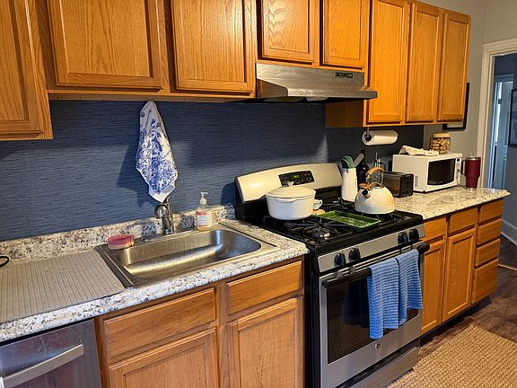 5th image of 1514 W 14th St APT 2
