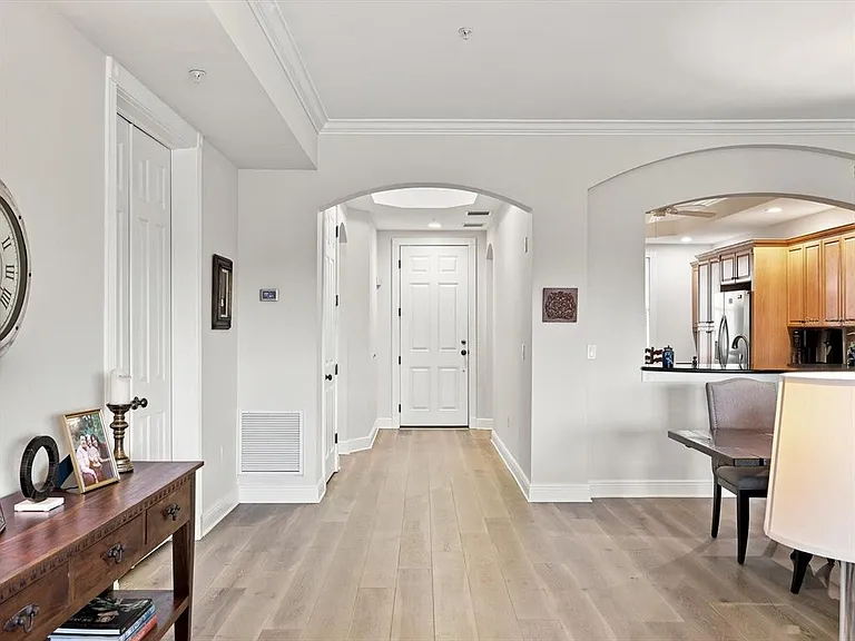 5122 Manorwood Dr #4B — Photo 8