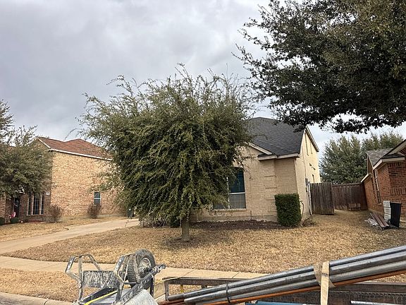 2nd image of 7817 Longbow Ln