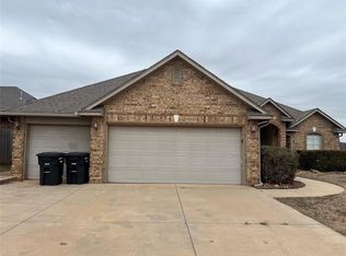 1101 Kelsi Dr, Moore, OK 73160