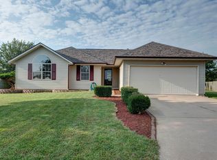 111 W Willowridge Ln, Willard, MO 65781