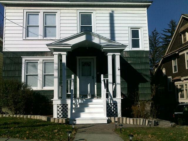 1st image of 215 Dorothy St
