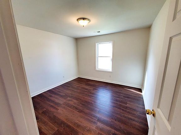 4th image of 1004 E 16th St