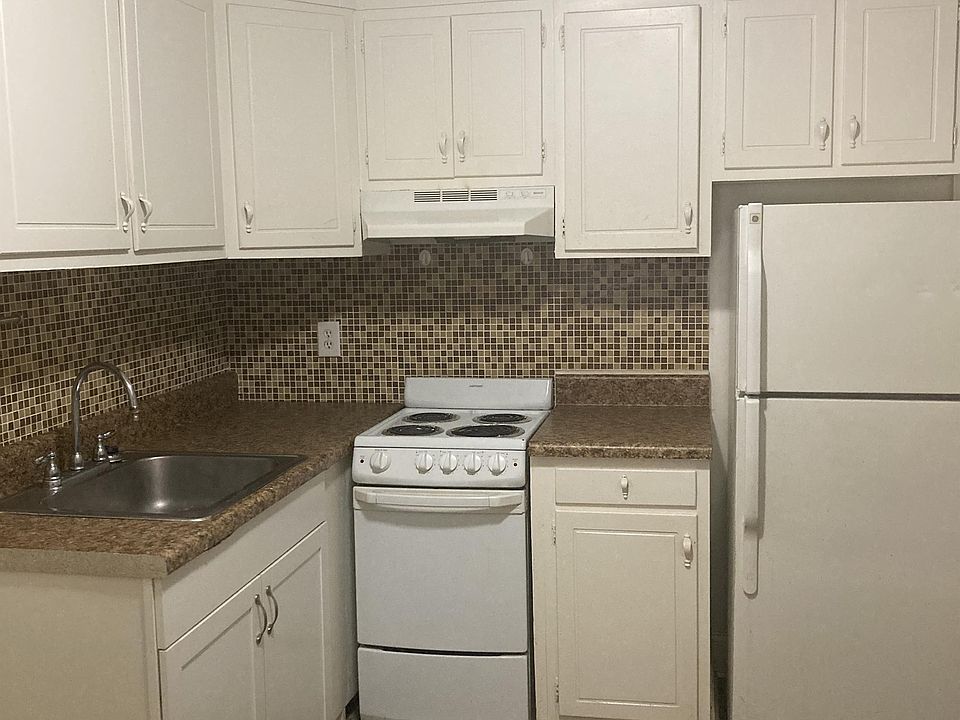 1st image of 115 Florence St #20