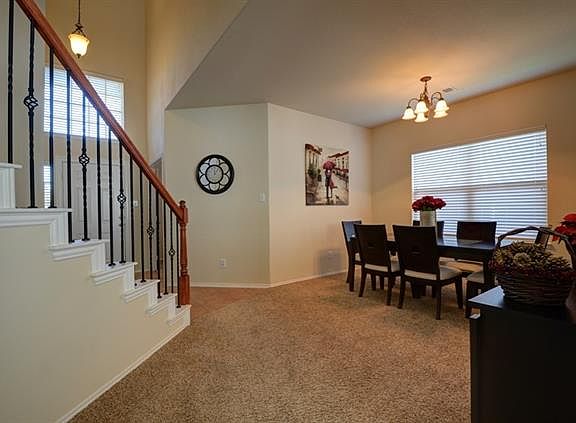 5th image of 513 Goldstone Ln