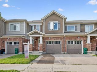 15 Stratus St, Kitchener, ON N2R0K5
