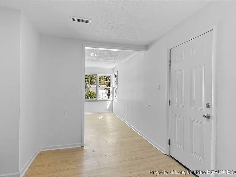 2014 Newark Ave — Photo 5