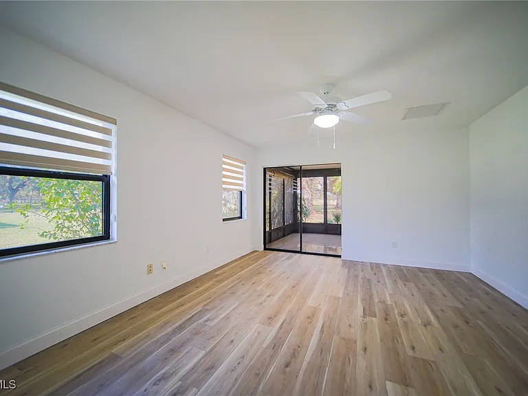 1250 Riverbend Dr — Photo 42