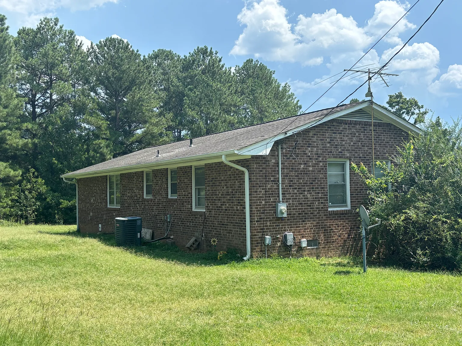 4 bed, 1450 sqft, $1,280 — Photo 2