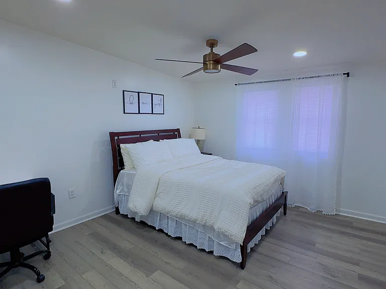 2116 Braumiller Rd — Photo 2