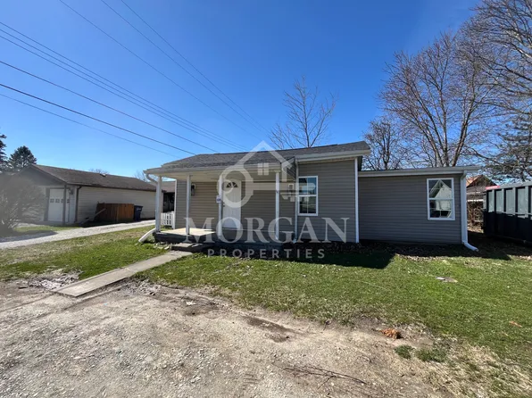 910 S 13th St, Elwood, IN 46036