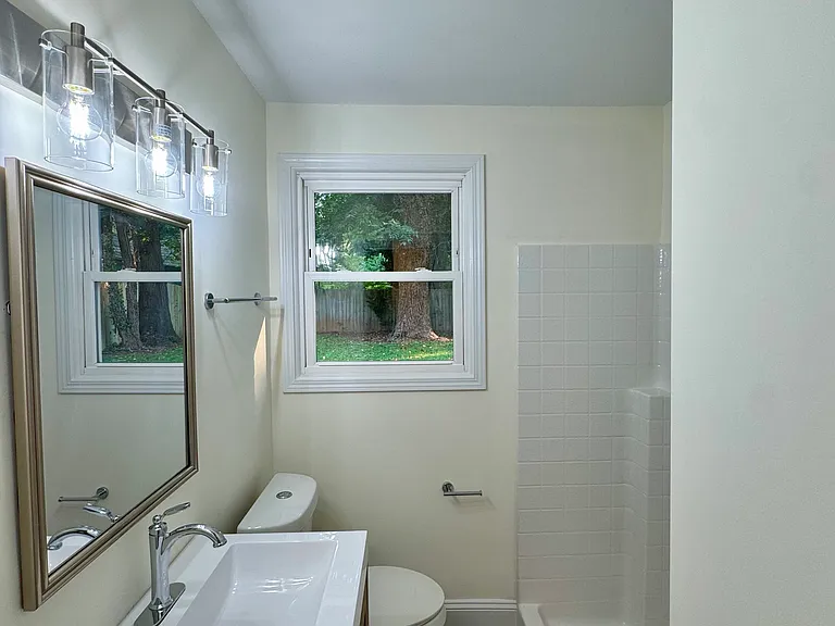 2721 Ravencroft Dr — Photo 5