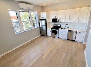 88 Rockaway Ave #2, Valley Stream, NY 11580