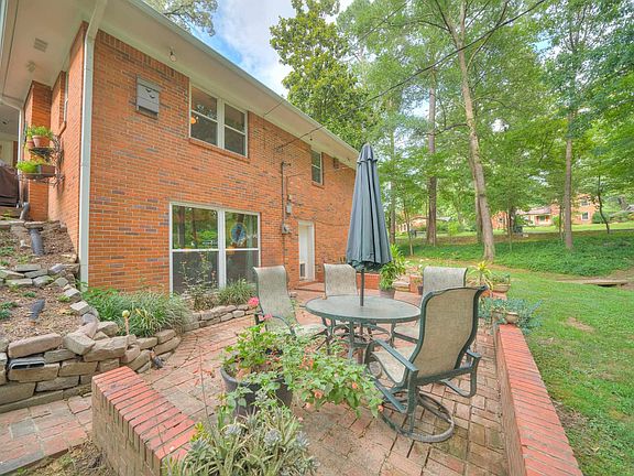 4th image of 5559 Glenbrier Ave