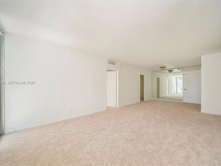 5700 Collins Ave #8A — Photo 13