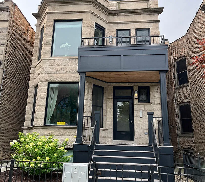1225 W Addison St #3