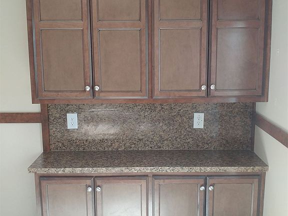 3rd image of 35 Saint George Dr