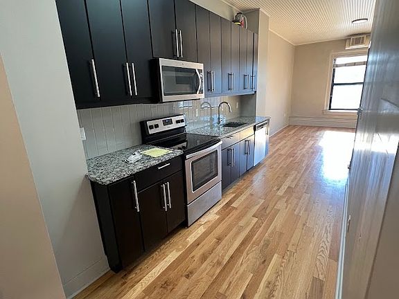 3rd image of 904 Broadway Blvd Unit 506