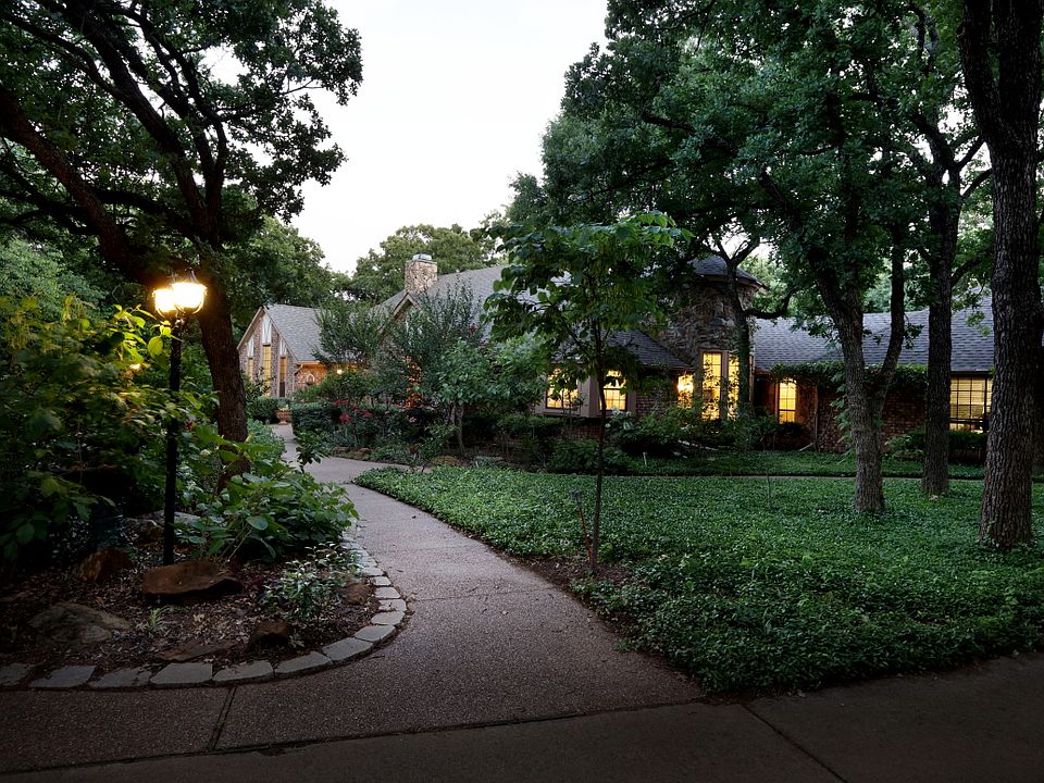 1st image of 2909 Sagebrush Dr