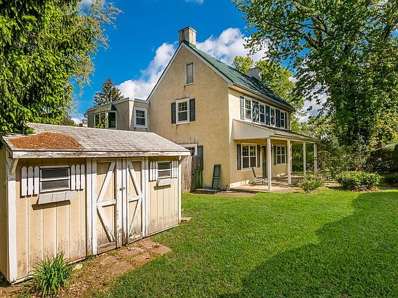 5th image of 1734 Fitzwatertown Rd