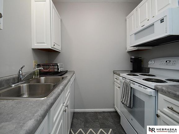5th image of 5523 S 31st St APT 11