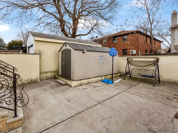 158-18 77th Avenue image 22 of 27