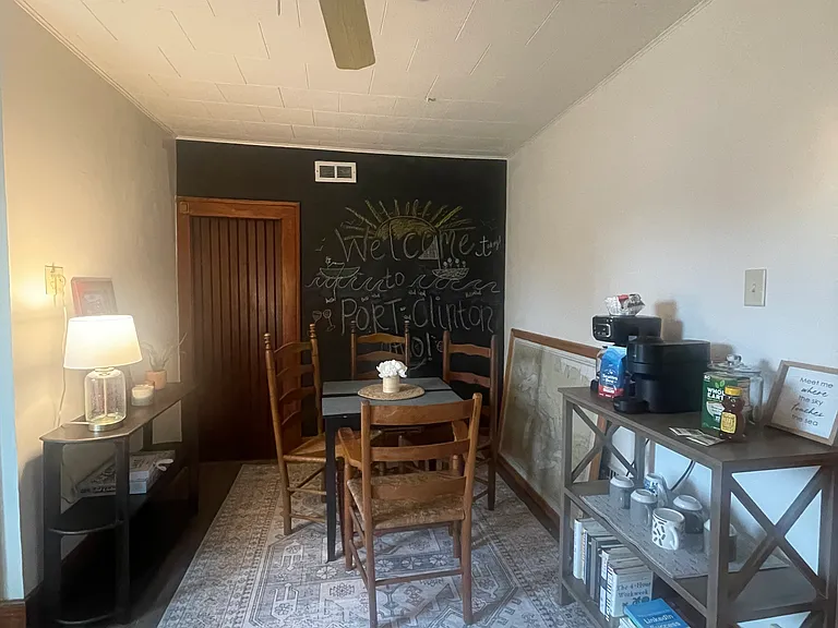 320 Wilson Ave — Photo 6