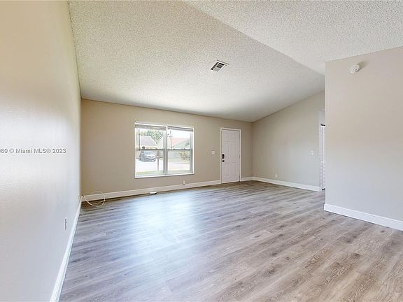2nd image of 5445 Oakbranch Dr