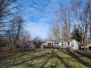 3863 Florman Ave, Waterford, MI 48329