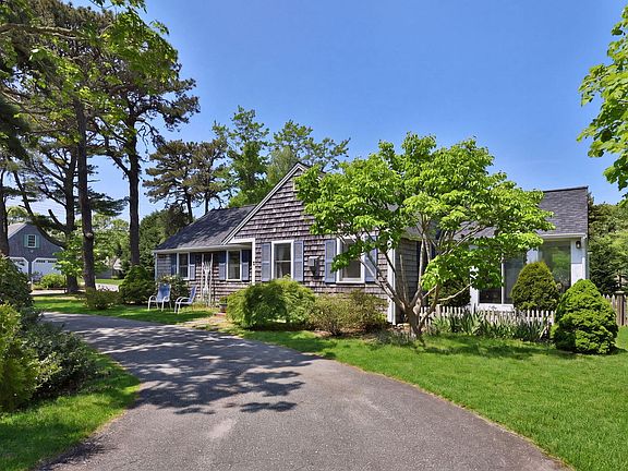 2nd image of 7 Aunt Matties Road