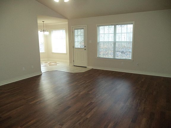 4th image of 112 Wintergreen Ct
