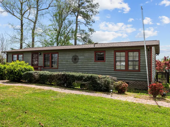 183 Academy Heights Rd, Kinston, NC 28504