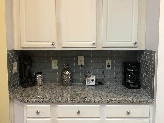 3rd image of 14653 Camberwell Ln N