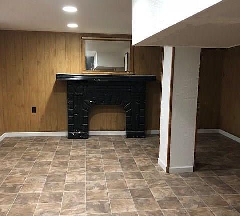 3rd image of 287 Wohlers Ave