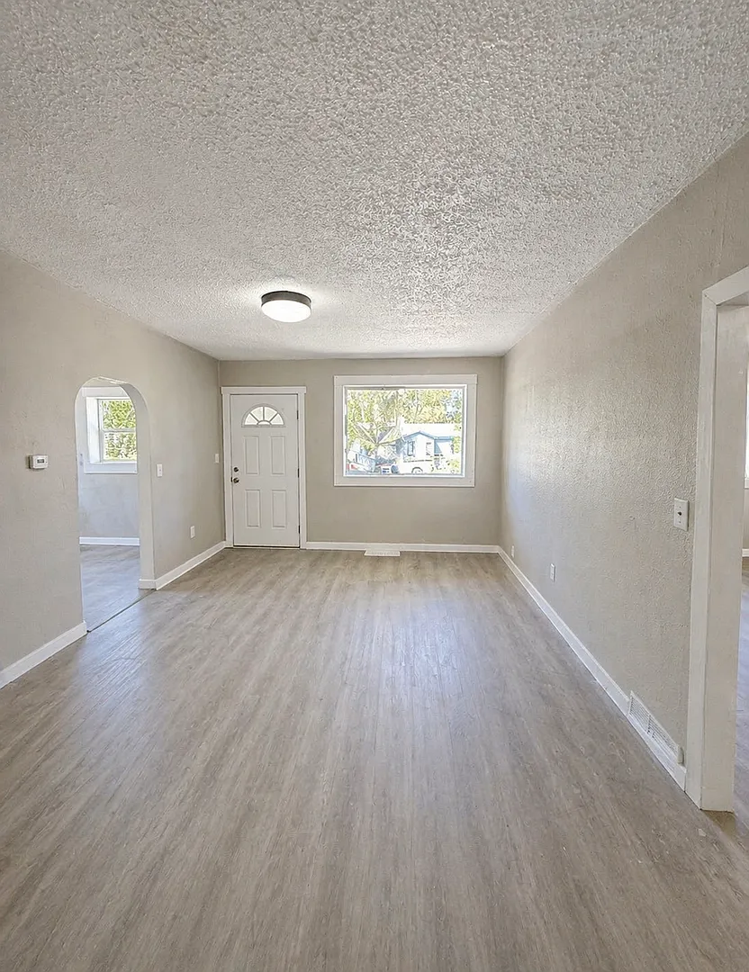 Charming 3 Bed/1 Bath in Pueblo | $1700 — Photo 2