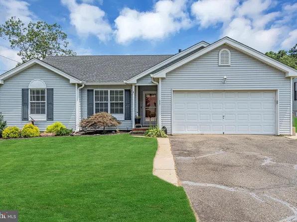 527 Shark Ln, Manahawkin, NJ 08050