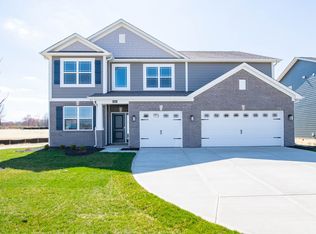 5801 Sleighbell Dr, Greenwood, IN 46143