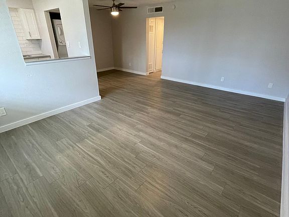 5th image of 400 W Pasadena Ave APT 14