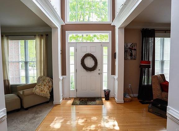 3rd image of 11198 Manor View Dr